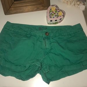 American Eagle green shorts